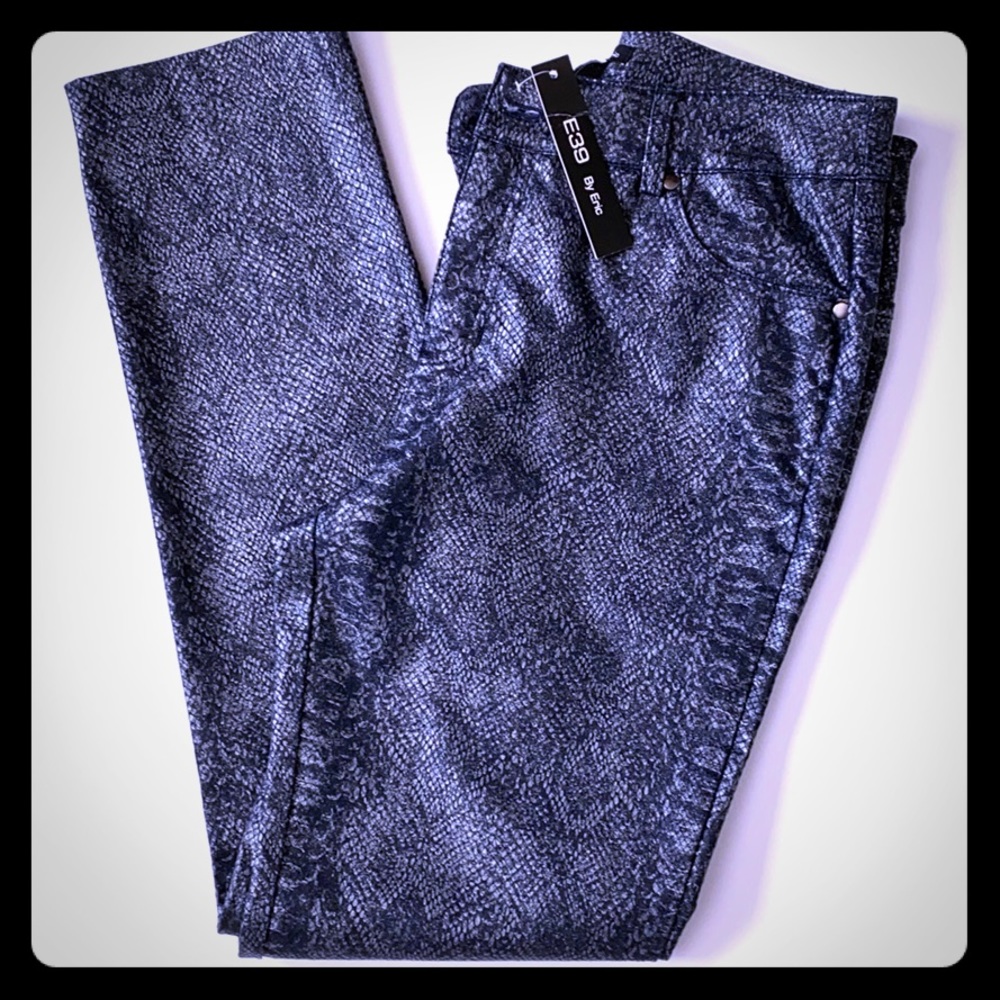 NWT - Jeans with Snakeskin design